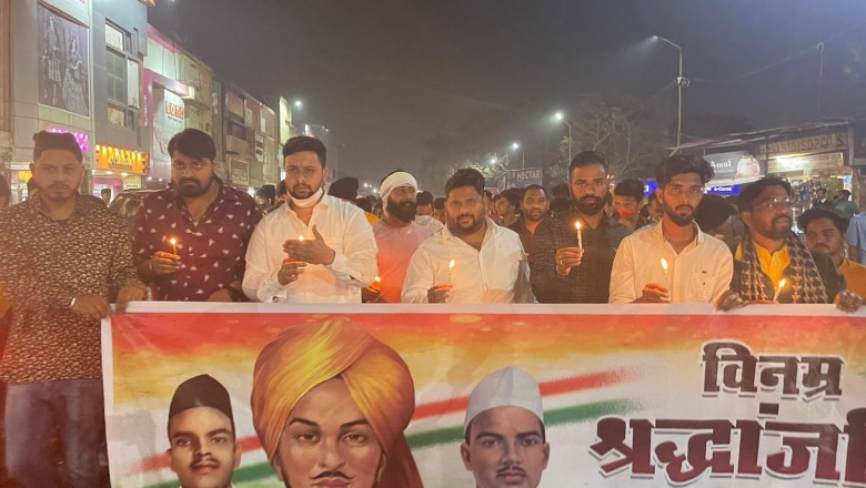 दुर्ग जिला NSUI द्वारा  पुलवामा हमले में शहीद वीर जवानों को श्रद्धांजलि अर्पित