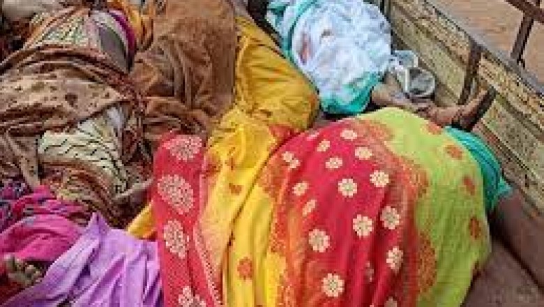 छत्तीसगढ़ की राजधानी रायपुर में बुधवार सुबह सड़क हादसे में 5 महिलाओं की मौत