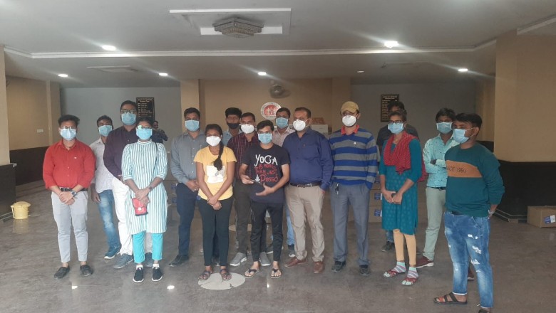 कोरोना वॉरियर्स को अक्षय पात्र फ़ाउण्डेशन ने निशुल्क बांटे सूखा राशन किट