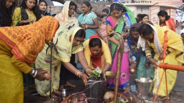 पूर्णिमा पर महानदी में आस्था का अर्घ्य।