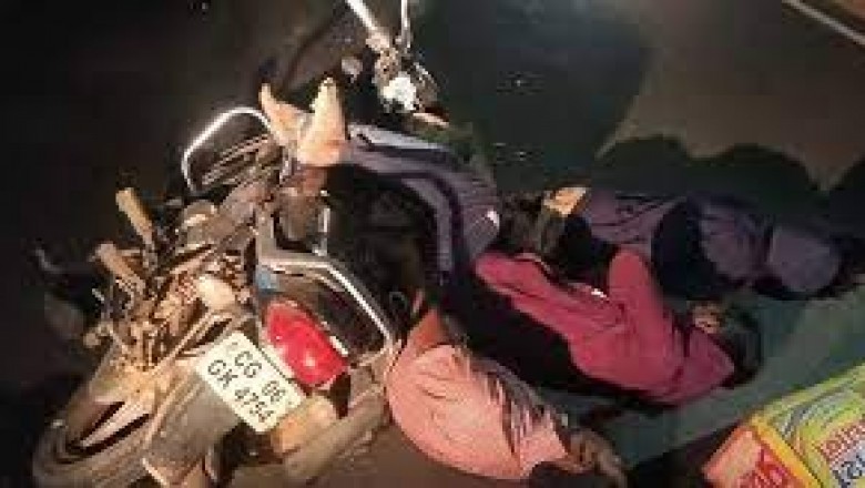 छत्तीसगढ़ के महासमुंद में सड़क हादसे में मां-बेटा सहित 4 लोगों की मौत