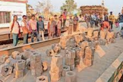 भोरमदेव सहकारी शक्कर कारखाने में किसानों ने धर्मकांटा पर सही तौल नहीं बताने की शिकायत
