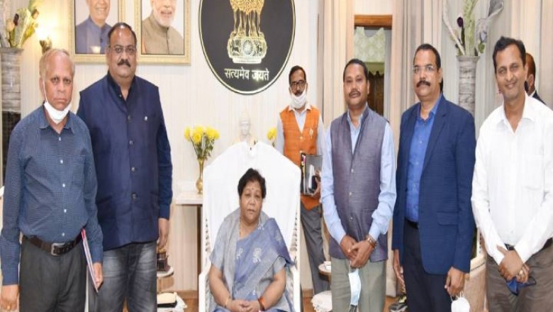 छत्तीसगढ़ के इंदिरा गांधी कृषि विश्व विद्यालय में स्थानीय कुलपति की मांग को लेकर छात्र और टीचर्स विरोध प्रदर्शन
