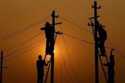 62 गांवों की बिजली काटने वाला EE सस्पेंड