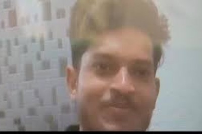 बीए की पढ़ाई करने वाले एक छात्र ने जहर खाकर आत्महत्या कर ली