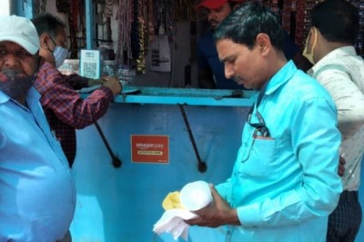 निगम ने 4 लोगो के खिलाफ पॉलिथीन रखने पर की गई जुर्माने की कार्यवाही