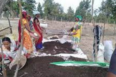 रायपुर : ‘रूरल इंडस्ट्रियल पार्क’ के रूप में विकसित हो रहे छत्तीसगढ़ के गौठान
