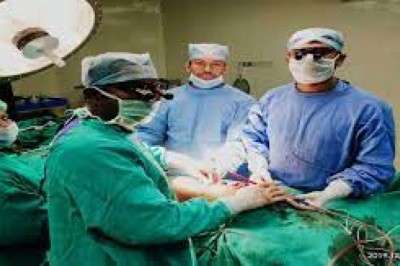 अम्बेडकर अस्पताल में हुआ जटिल ऑपरेशन