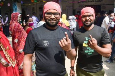 ऐसे गांव की कहानी, जहां 1000 परिवारों में 30 जोड़े लोग जुड़वा