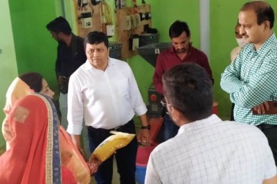 शासन की सुराजी गांव योजना रंग ला रही हैं,