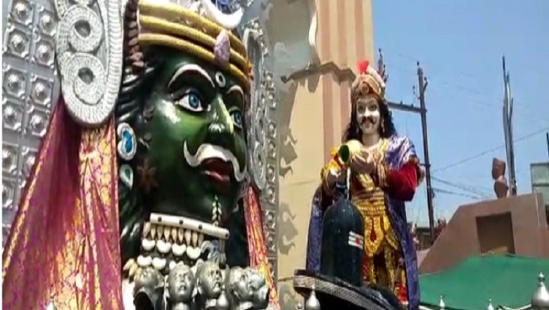 महाशिवरात्री का पर्व बड़ी धूमधाम से मनाया जा रहा हैं और शोभा यात्रा निकाली जा रही हैं ,