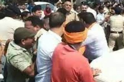 यूरिया की किल्लत : किसानों ने किया नेशनल हाईवे जाम,