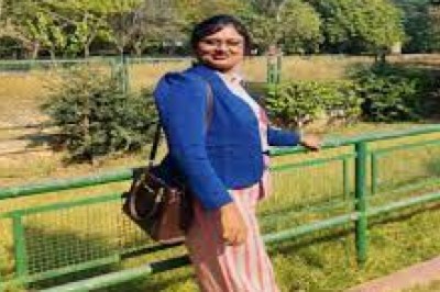 महिला ड्रग इंस्पेक्टर को घूस लेते ACB ने रंगेहाथों किया गिरफ्तार
