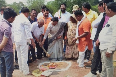 पौनी पसारी योजनांतर्गत ,महापौर ने किया लोकार्पण एवं  भूमिपूजन,