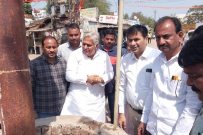 विधायक अरुण वोरा एवं महापौर धीरज बाकलीवाल ने केलाबाड़ी चौक पर हाई मास्क लाइट का किया भूमिपूजन,