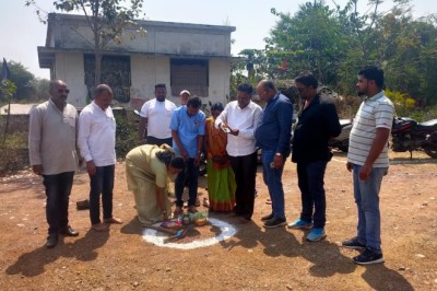 चिखली में मुक्तिधाम जीर्णोद्धार के लिए महापौर ने किया भूमिपूजन