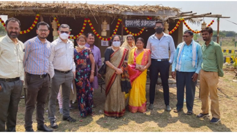 वृदावंन गौठान अंजोरा का बैंक के अधिकारियों ने किया अवलोकन,