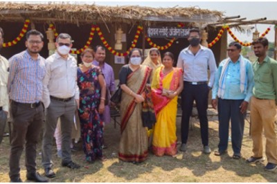 वृदावंन गौठान अंजोरा का बैंक के अधिकारियों ने किया अवलोकन,
