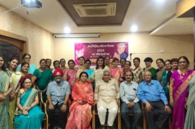 अंतरराष्ट्रीय महिला दिवस पर विधायक ने कन्या महाविधालय के 21 प्राध्यापकों का शॉल,प्रशस्ति पत्र देकर सम्मान किया: