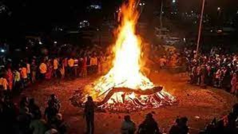 आज होलिका दहन पर कई शुभ योग और दुर्लभ ग्रह स्थिति रहेगी,