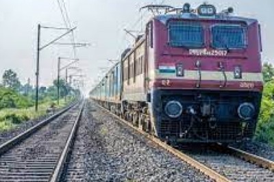 दुर्ग से रायपुर होते हुए गया सेे पटना जाने वाली होली स्पेशल ट्रेन में उमड़ी भीड़ ,