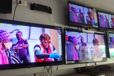 शिवनाथ के तीरे तीरे , दुर्ग बदलथे धीरे धीरे