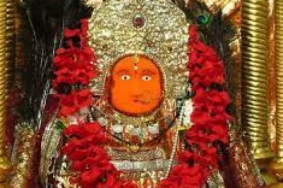 मां बम्लेश्वरी मंदिर ट्रस्ट ने नवरात्रि पर्व की तैयारी शुरू कर दी है,