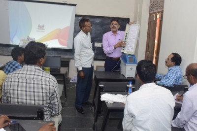 मतदान दलों का प्रथम चरण का प्रशिक्षण संपन्न