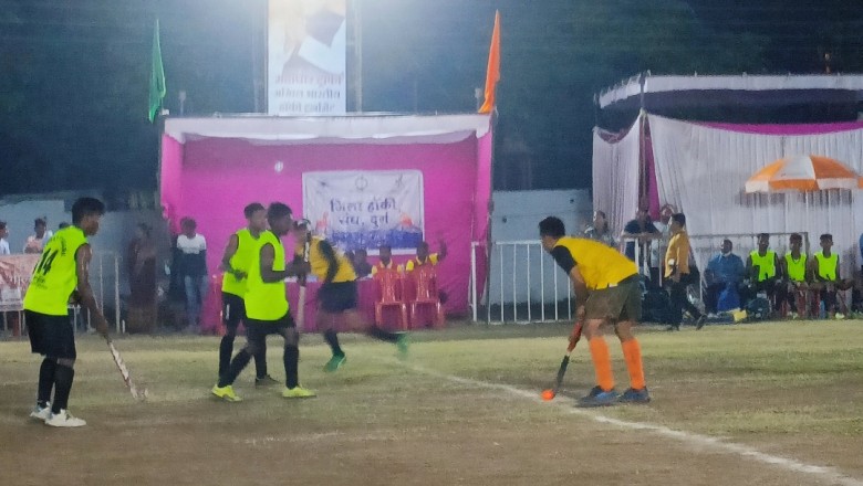 प्रतियोगिता: विधायक एवं महापौर ने शहर में पहला अखिल भारतीय महापौर हॉकी ट्रॉफी का शुभारंभ किया