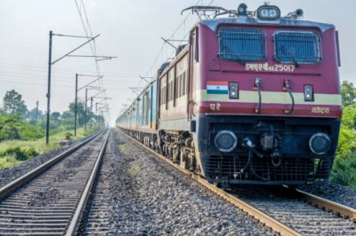 लॉकडाउन में बंद 87 ट्रेनें नहीं लौटी पटरी पर