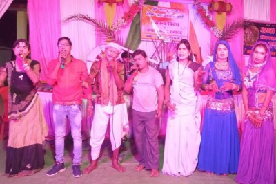 श्री राधा कृष्ण लोक कला नाचा पार्टी ग्राम दुर्रे बंजारी की स्थापना दिवस