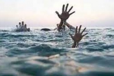 तालाब में डूबने से चचेरे भाई-बहन की मौत बचाने कूदी मां को ग्रामीणों ने बाहर निकाला राजनांदगांव11 घंटे पहले