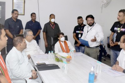 महिलाओं के विकास के बिना राष्ट्र का विकास संभव नहीं - केन्द्रीय मंत्री  ज्योतिरादित्य सिंधिया