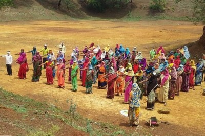 श्रमिकों को रोजगार देने में राजनांदगांव जिला प्रदेश में अव्वल