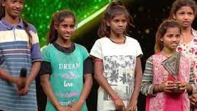 बिखरा अनाज झाड़कर पकाती, मोबाइल पर सीखे स्टेप्स; जानिए मुंबई का सफर