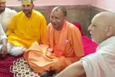 लो ब्लड शुगर और खून की कमी से बिगड़ी तबियत, सुबह अयोध्या से लखनऊ हुए थे रवाना