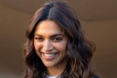 Cannes Film Festival 2022 : जूरी बनीं दीपिका डिजाइनर साड़ी में ढा रही कहर, सब्यसाची की डिजाइन इससे है प्रेरित…