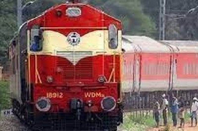 130 किमी प्रति घंटे की रफ्तार से दौड़ी ट्रेन; 320 किमी का सफर 3.45 घंटे में किया तय