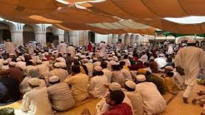 प्रयागराज में पथराव से हालात इतने बिगड़े कि एडीजी ने उठाई बंदूक, सहारनपुर-मुरादाबाद-देवबंद में उग्र प्रदर्शन