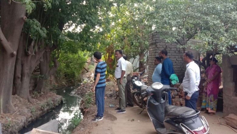 जनसमस्या शिविर के आवेदन निराकरण के क्रास चेक के लिए कमिश्नर फील्ड में पहुचे:  कहा क्वालिटी पूर्ण और स्थाई समाधान हो