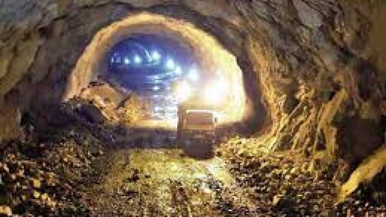 फिर बढ़ा वाटर लेबल , गांव भर के बोर चालू करवाने दौड़े कई कोटवार
