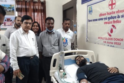 विश्व रक्तदाता दिवस पर 150 लोगों ने किया रक्तदान