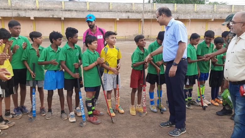कलेक्टर ने किया खेल गतिविधियों का निरीक्षण