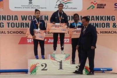 वेटलिफ्टिंग रैंकिंग की राष्ट्रीय प्रतियोगिता में राजनांदगांव की वेटलिफ्टर ज्ञानेश्वरी यादव ने फिर से सोना और चांदी जीतकर प्रदेश एवं जिले का नाम किया रौशन
