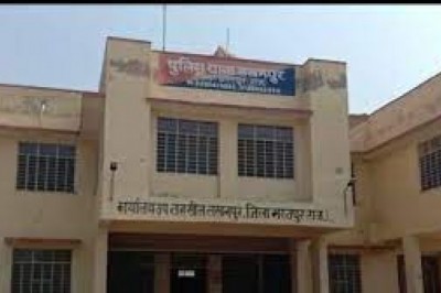 स्कूल से चुराए थे कंप्यूटर, प्रोजेक्टर समेत 2 लाख के सामान, पुलिस के हत्थे चढ़े 4 आरोपी