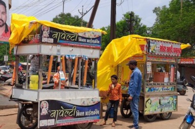 अवैध रूप से लगाए गए होर्डिंग, ग्लो साइन बोर्ड, ठेले आदि को हटाकर सड़क, फुटपाथ को निगम ने अतिक्रमण मुक्त कराया:
