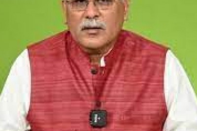 बैकुंठपुर में इंदिरा गांधी की प्रतिमा का करेंगे अनावरण मुख्यमंत्री भूपेश कोरिया के लिए रवाना: