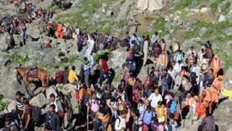 अमरनाथ यात्रा के लिए दूसरा जत्था भी रवाना, तीर्थयात्रियों के लिए हेलीकॉप्टर सेवाएं उपलब्ध