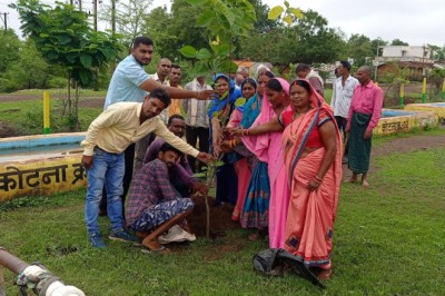 धमधा : ग्राम पंचायत गोरपा  में हुआ वृक्षारोपण का कार्यक्रम