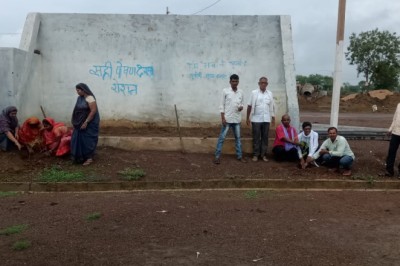 धमधा : ग्राम पंचायत खिलौराकला में हुआ वृक्षारोपण का कार्यक्रम
